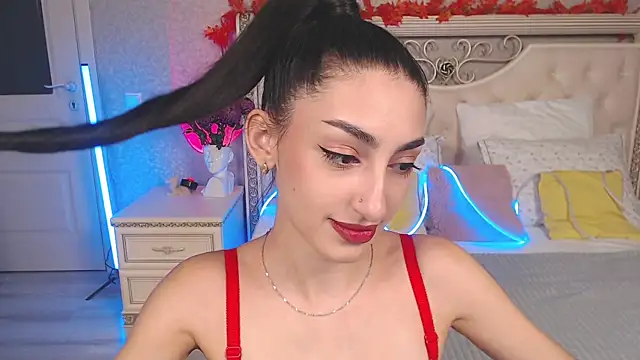 Snapshot of Lina_Robbins chatting on 11.13.25 Lina Robbins online show from 11.13.25