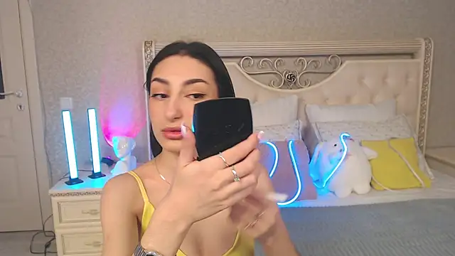 Lina Robbins online show from 03.13.26