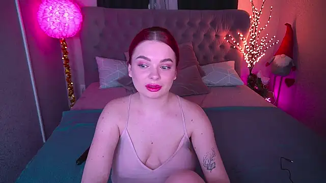 Snapshot of CarolinaDia chatting on 01.08.25 CarolinaDia online show from 01.08.25