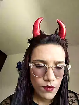 Yaumiko online show from 12.20.24