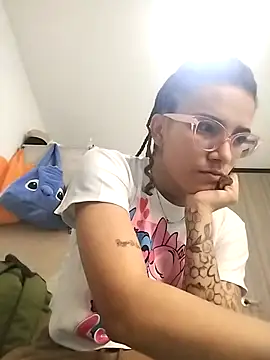 Snapshot of Yaumiko chatting on 01.09.26 Yaumiko online show from 01.09.26