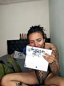 Snapshot of Yaumiko chatting on 02.27.26 Yaumiko online show from 02.27.26