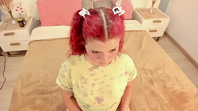 Twwiiggy online show from 09.10.25