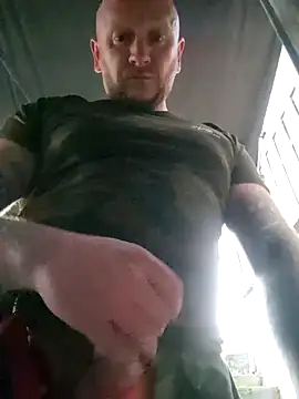 Snapshot of RomWoolf chatting on 02.25.26 RomWoolf online show from 02.25.26