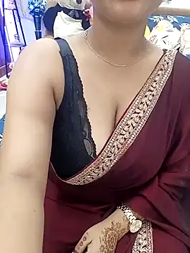 Snapshot of Divya_girl chatting on 07.22.26 Divya girl online show from 07.22.26