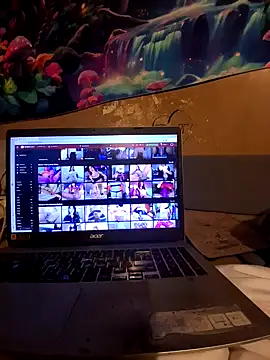 Snapshot of nuttinbuttcock69 chatting on 05.13.26 nuttinbuttcock69 online show from 05.13.26