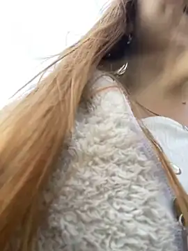Snapshot of melody-dy chatting on 09.08.25 melody-dy online show from 09.08.25
