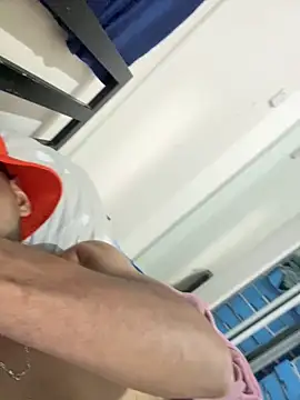 Snapshot of luismanuel_1998 chatting on 03.06.26 luismanuel 1998 online show from 03.06.26