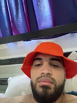 Snapshot of luismanuel_1998 chatting on 03.08.26 luismanuel 1998 online show from 03.08.26