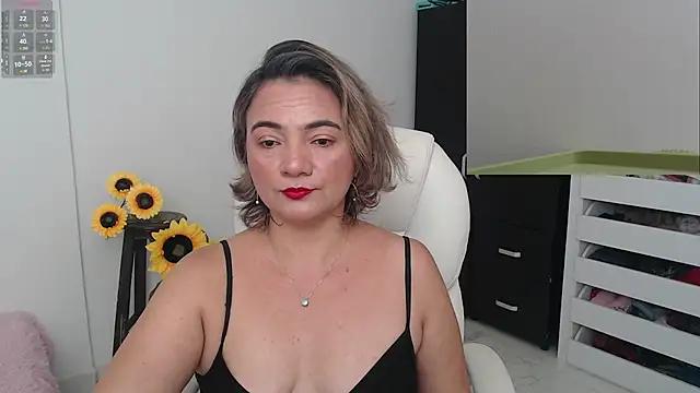 Snapshot of ana_milf chatting on 12.04.24 ana milf online show from 12.04.24