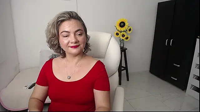 Snapshot of ana_milf chatting on 01.03.25 ana milf online show from 01.03.25