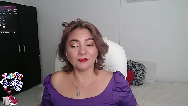 Snapshot of ana_milf chatting on 01.17.25 ana milf online show from 01.17.25