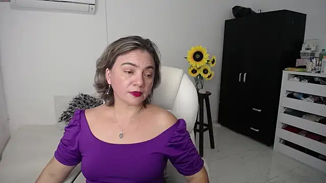 Snapshot of ana_milf chatting on 03.07.25 ana milf online show from 03.07.25