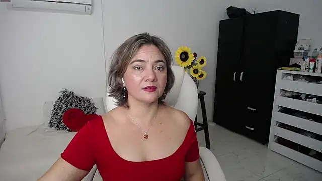 Snapshot of ana_milf chatting on 03.11.25 ana milf online show from 03.11.25