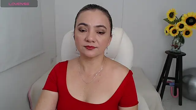 Snapshot of ana_milf chatting on 10.14.25 ana milf online show from 10.14.25