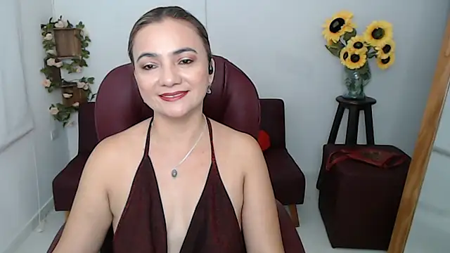 Snapshot of ana_milf chatting on 05.28.26 ana milf online show from 05.28.26