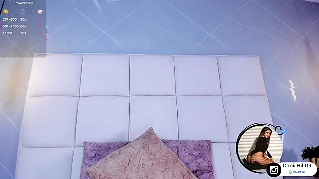 Snapshot of danii_hill_ chatting on 10.15.25 danii hill online show from 10.15.25