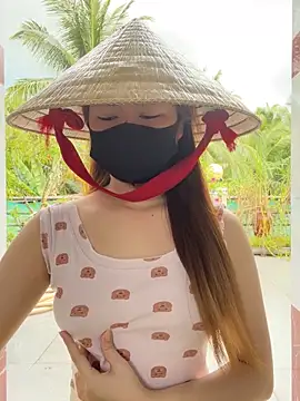 BabyThree  online show from 09.13.25