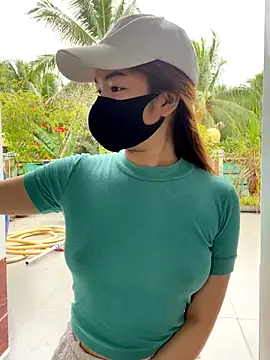 BabyThree  online show from 09.21.25