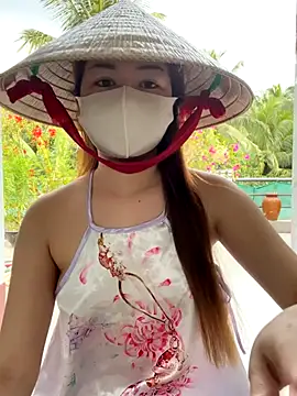 BabyThree  online show from 11.11.25