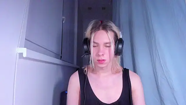 Snapshot of matt_spark chatting on 02.25.25 matt spark online show from 02.25.25