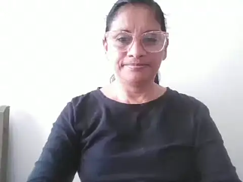 Snapshot of titssmall123 chatting on 12.25.24 titssmall123 online show from 12.25.24