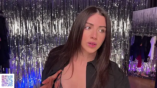 Snapshot of Super_Suka chatting on 02.10.25 Super Suka online show from 02.10.25