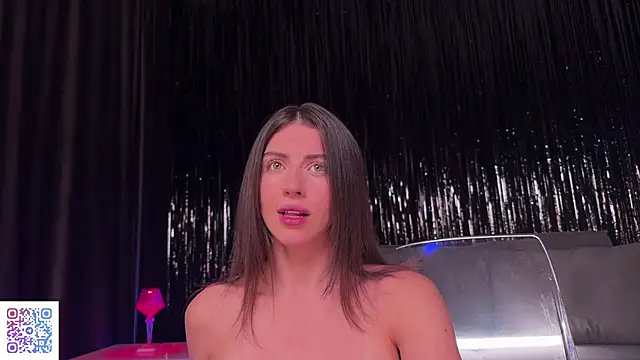 Snapshot of Super_Suka chatting on 02.11.25 Super Suka online show from 02.11.25