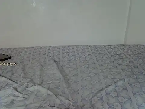 laetitia  online show from 03.04.26