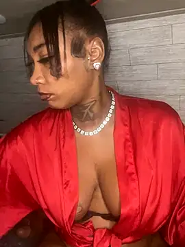 CUMQUEEN-XXX69 online show from 09.22.25