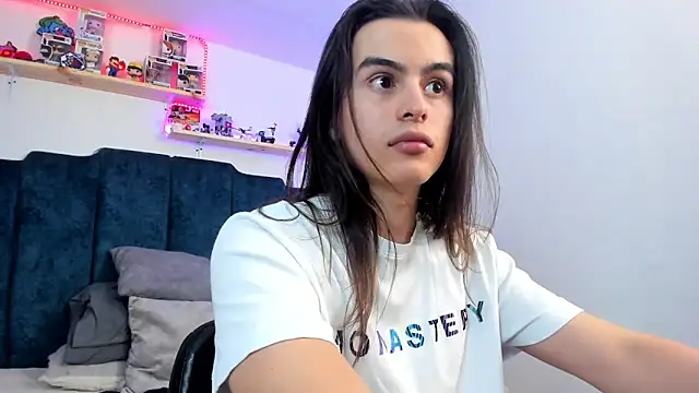 Snapshot of sky_link_ chatting on 01.21.25 sky link  online show from 01.21.25