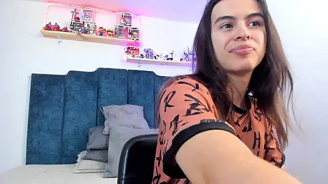 Snapshot of sky_link_ chatting on 02.08.25 sky link  online show from 02.08.25