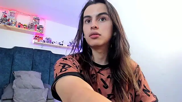 Snapshot of sky_link_ chatting on 02.09.25 sky link  online show from 02.09.25