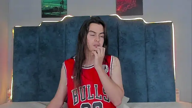 Snapshot of sky_link_ chatting on 10.10.25 sky link  online show from 10.10.25