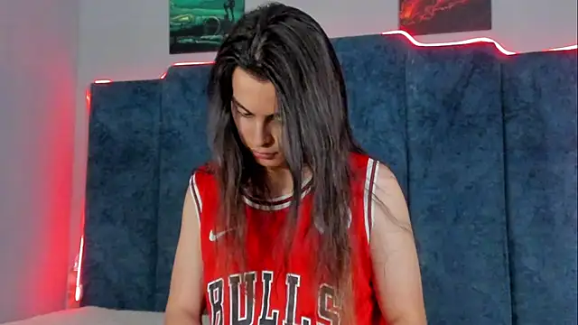 Snapshot of sky_link_ chatting on 10.31.25 sky link  online show from 10.31.25