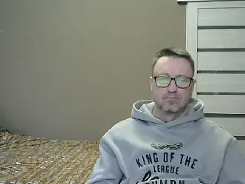 Snapshot of HarrySnake chatting on 02.13.25 HarrySnake online show from 02.13.25