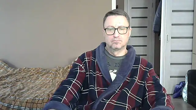 Snapshot of HarrySnake chatting on 02.28.25 HarrySnake online show from 02.28.25