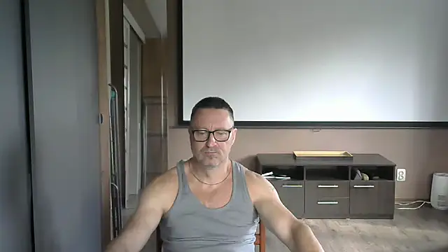 Snapshot of HarrySnake chatting on 09.12.25 HarrySnake online show from 09.12.25