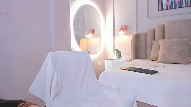 aria greco online show from 12.13.24