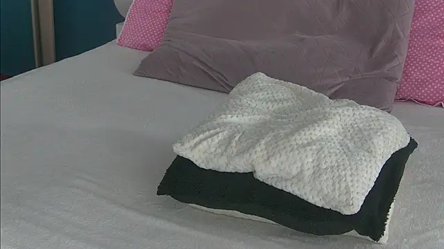 Yanira Muslim online show from 03.20.25