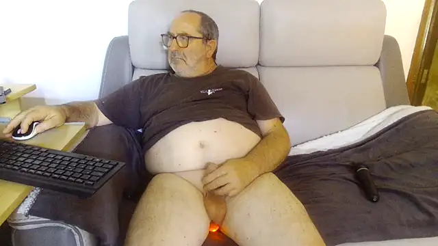 Snapshot of gillou1234 chatting on 06.22.26 gillou1234 online show from 06.22.26