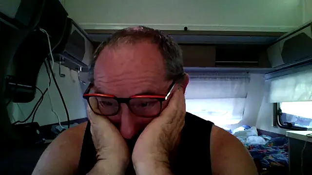 Snapshot of gillou1234 chatting on 07.28.26 gillou1234 online show from 07.28.26