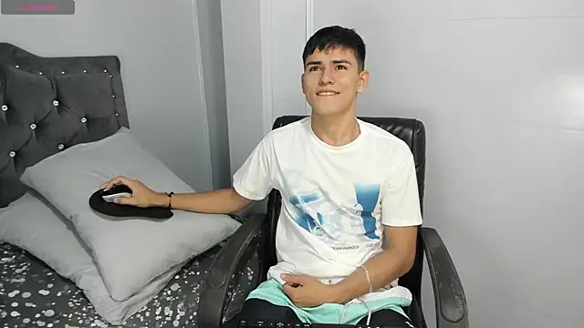 Jacobb Lee online show from 12.31.24