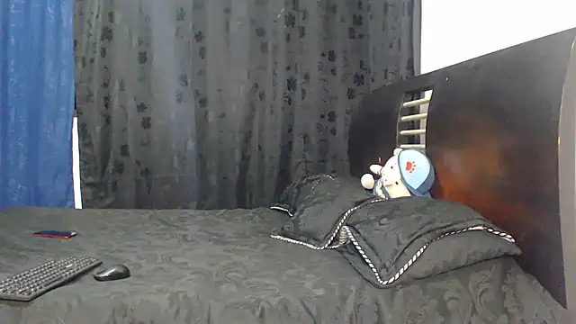 Hot Sharks  online show from 06.28.26