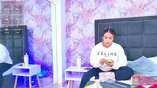 Sara Desire online show from 09.23.25