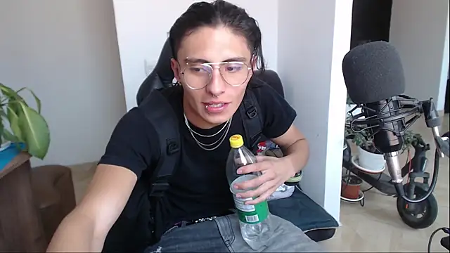 Snapshot of jay_dimarco2 chatting on 02.08.26 jay dimarco2 online show from 02.08.26