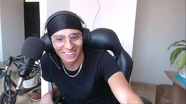 Snapshot of jay_dimarco2 chatting on 02.09.26 jay dimarco2 online show from 02.09.26