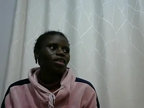 Snapshot of hottgirlval chatting on 06.18.26 hottgirlval online show from 06.18.26