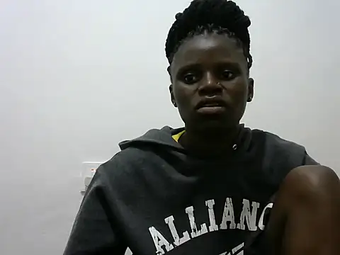 Snapshot of hottgirlval chatting on 06.21.26 hottgirlval online show from 06.21.26