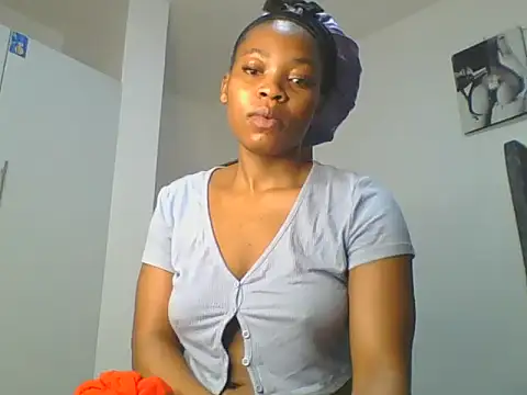 Snapshot of _Becky002 chatting on 06.13.26 Becky002 online show from 06.13.26